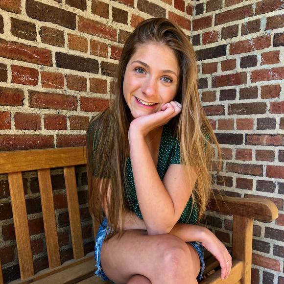 Meet the Posher Other - Meet your Posher, Lily